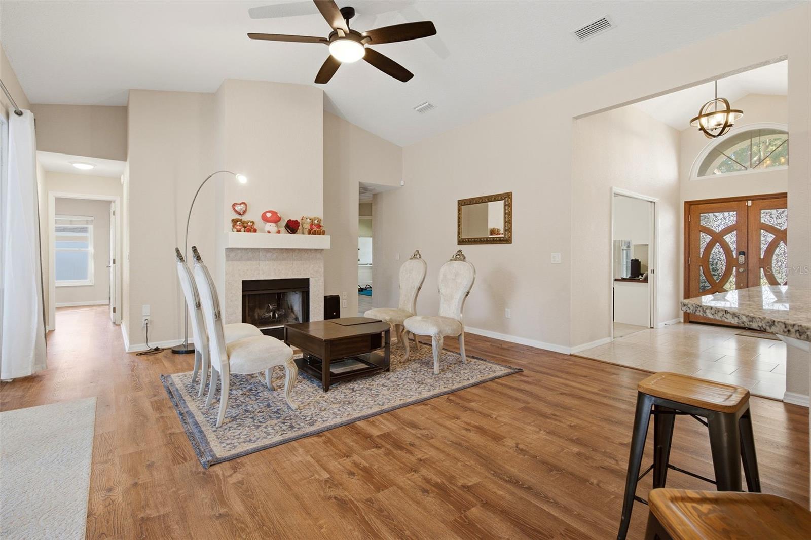 Casas a venda 2 - Jen Dantas 7709 APPLE TREE CIRCLE
