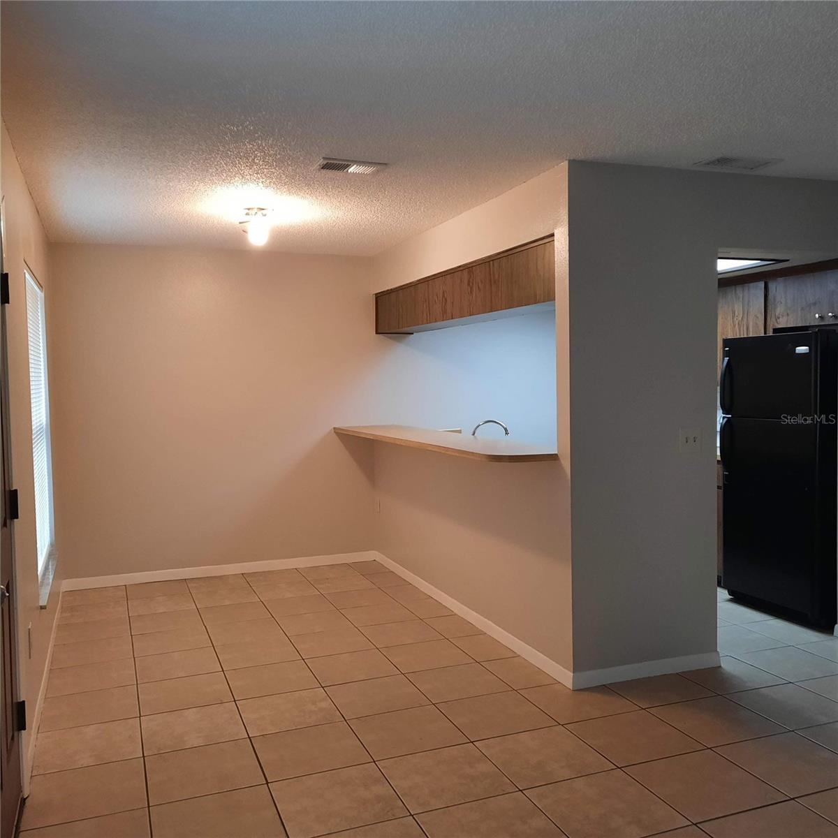 HAMILTONS SUB - Residential Lease