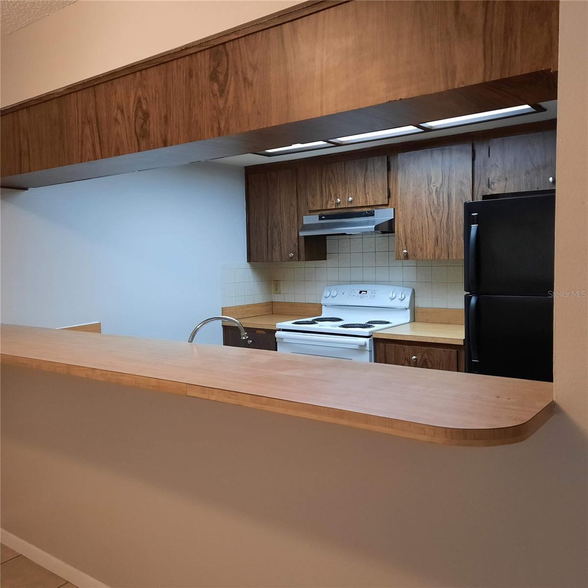 HAMILTONS SUB - Residential Lease