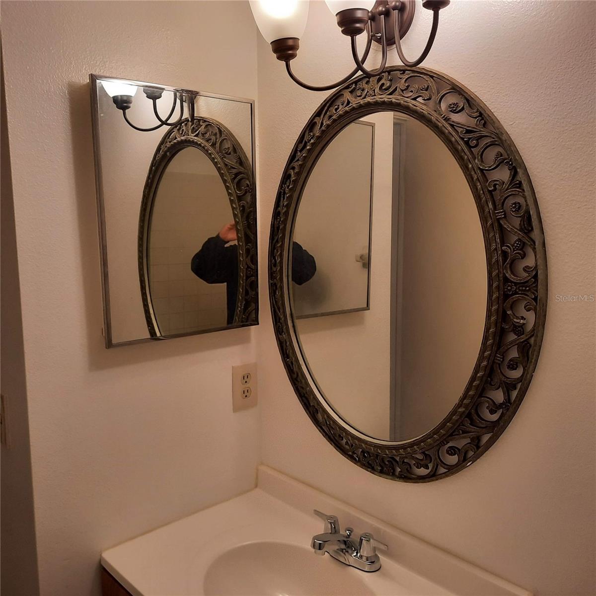 HAMILTONS SUB - Residential Lease