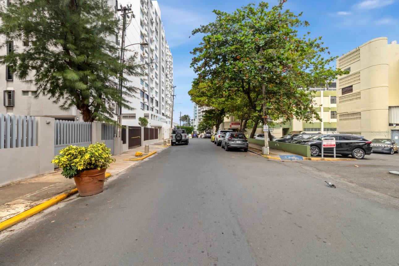 COND WASHINGTON 28 - Residential