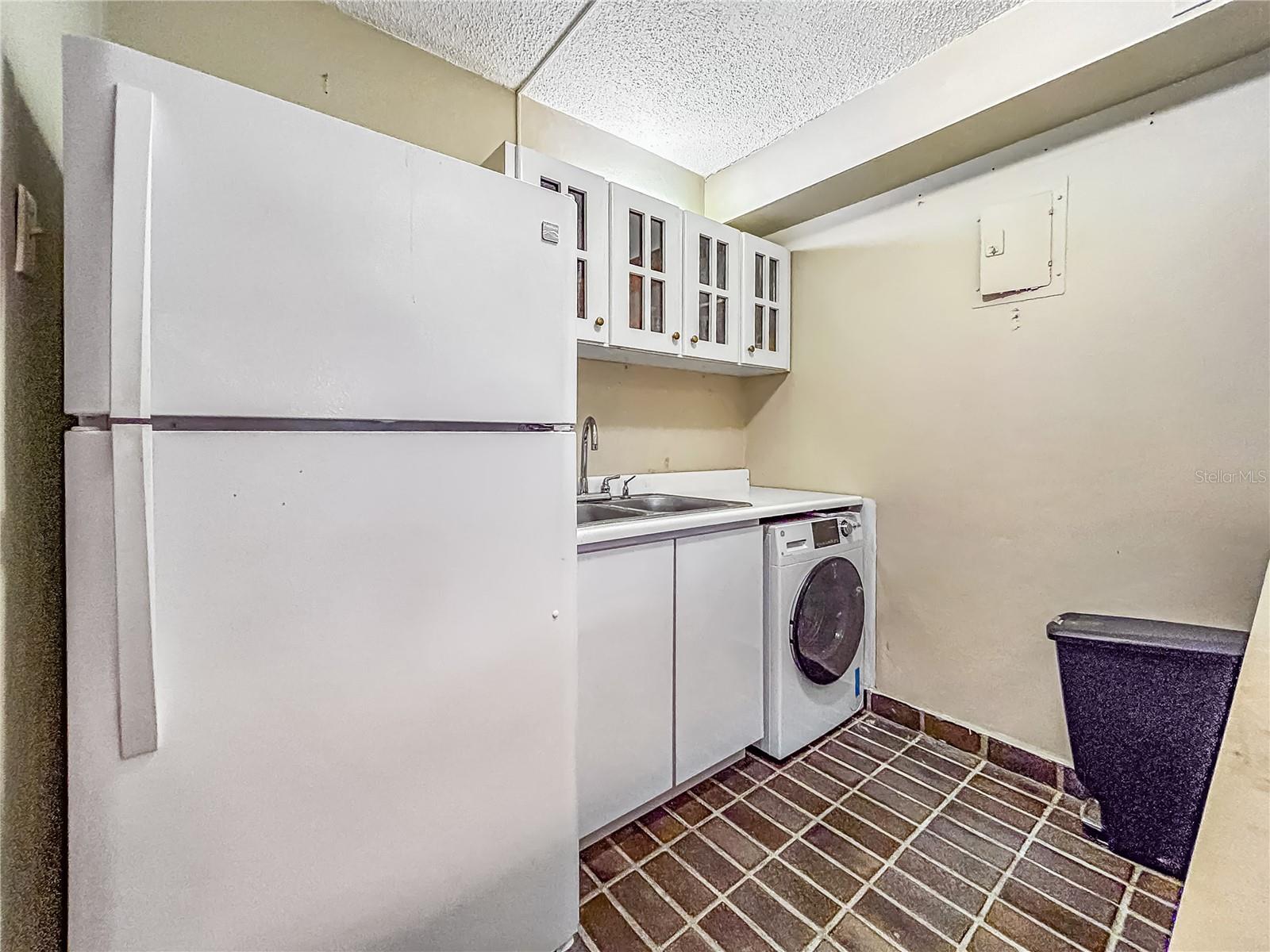 COND WASHINGTON 28 - Residential