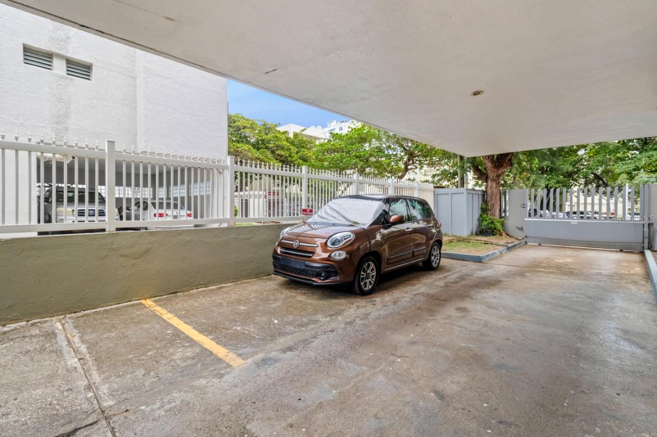 COND WASHINGTON 28 - Residential