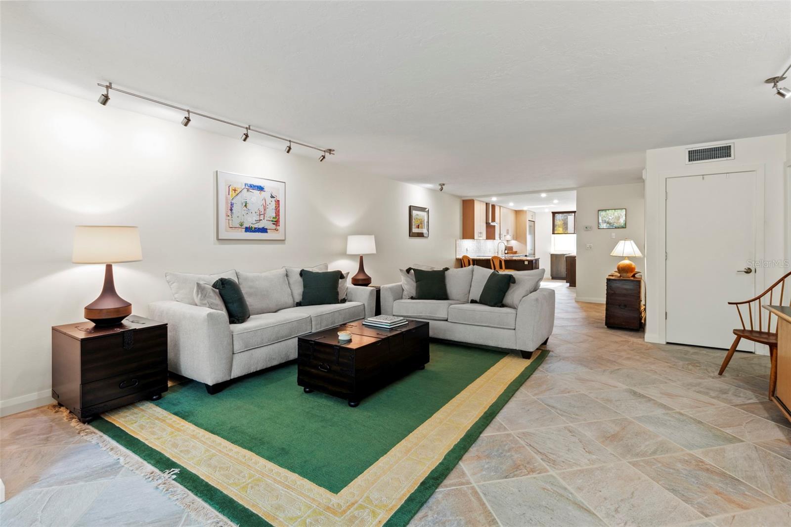 BAYPORT BCH & TEN PH F - Residential Lease