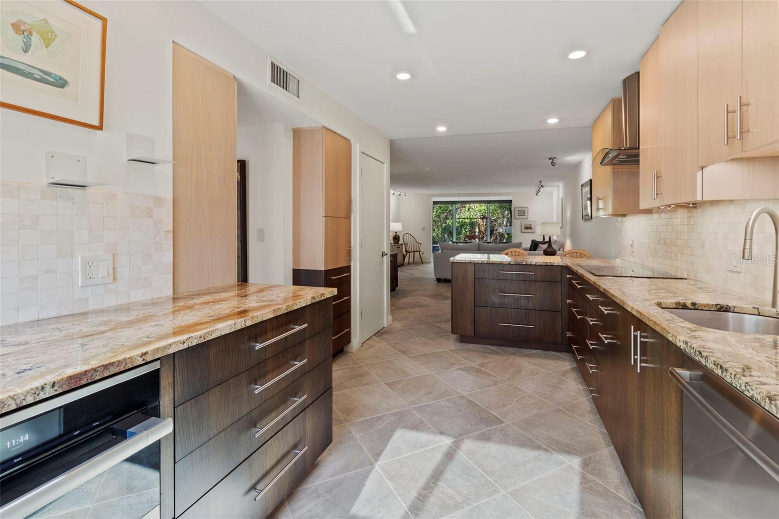 BAYPORT BCH & TEN PH F - Residential Lease