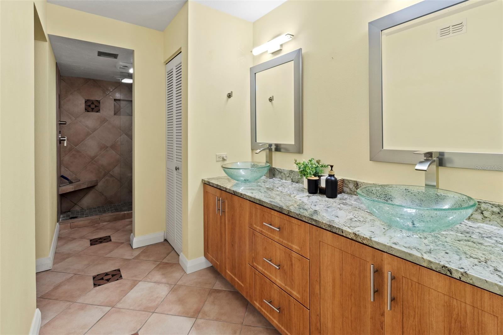 BAYPORT BCH & TEN PH F - Residential Lease