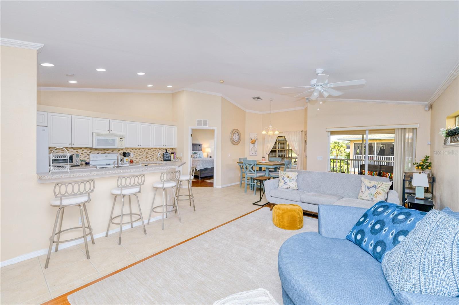 KINGS GREEN/MAJESTIC PH 2 BLDG - Residential