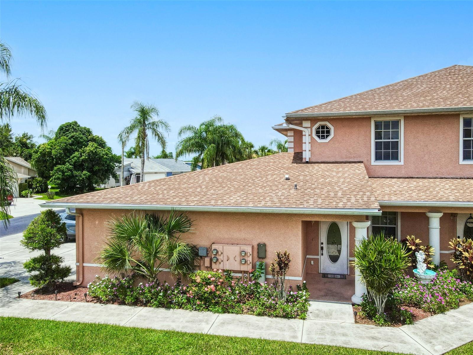 KINGS GREEN/MAJESTIC PH 2 BLDG - Residential