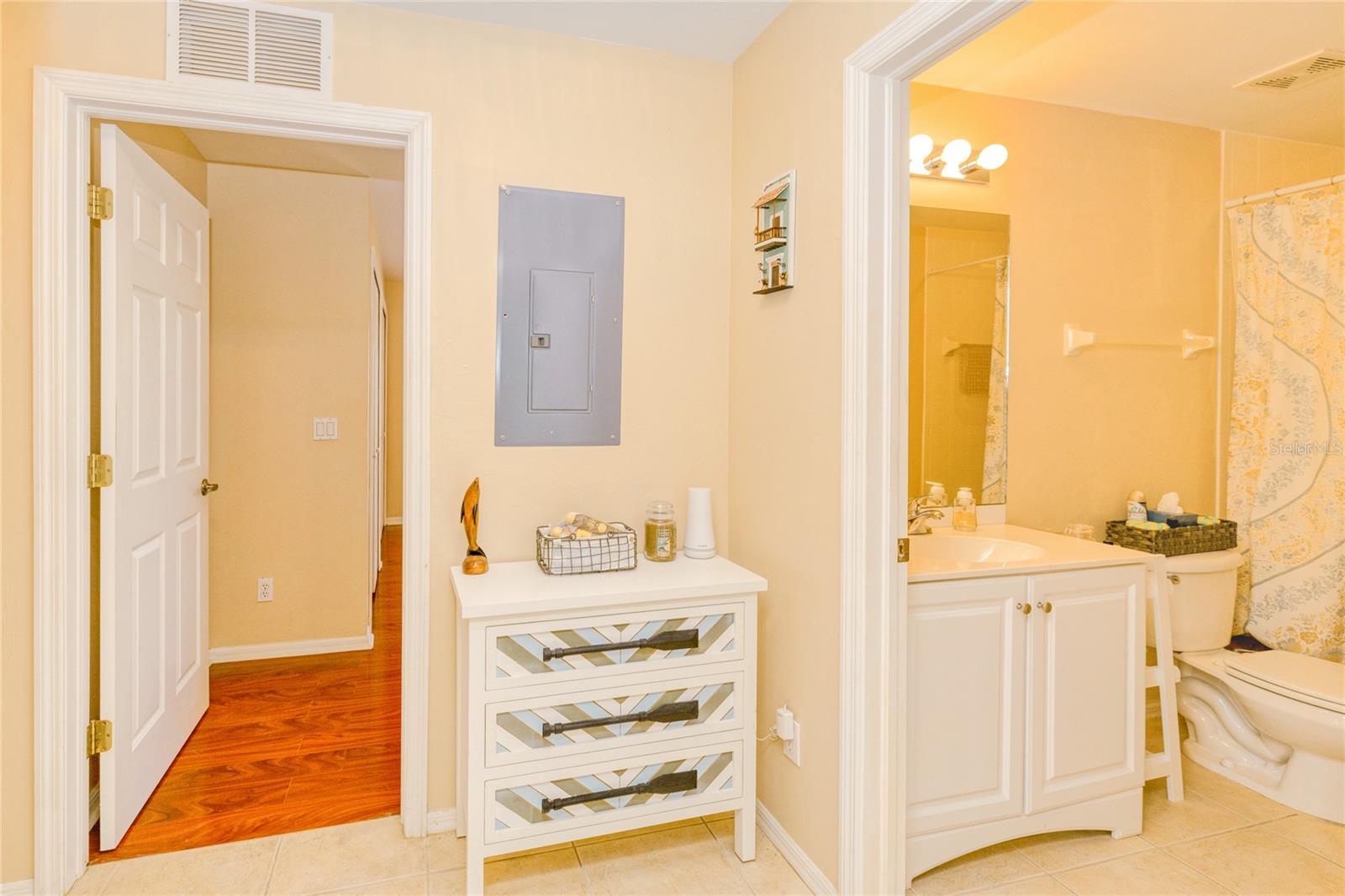 KINGS GREEN/MAJESTIC PH 2 BLDG - Residential