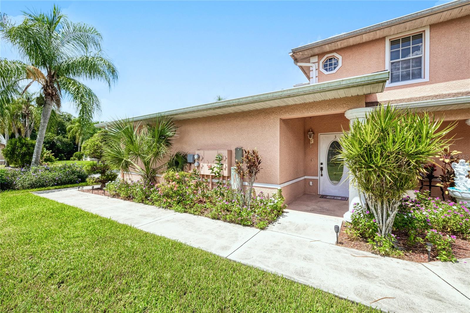 KINGS GREEN/MAJESTIC PH 2 BLDG - Residential