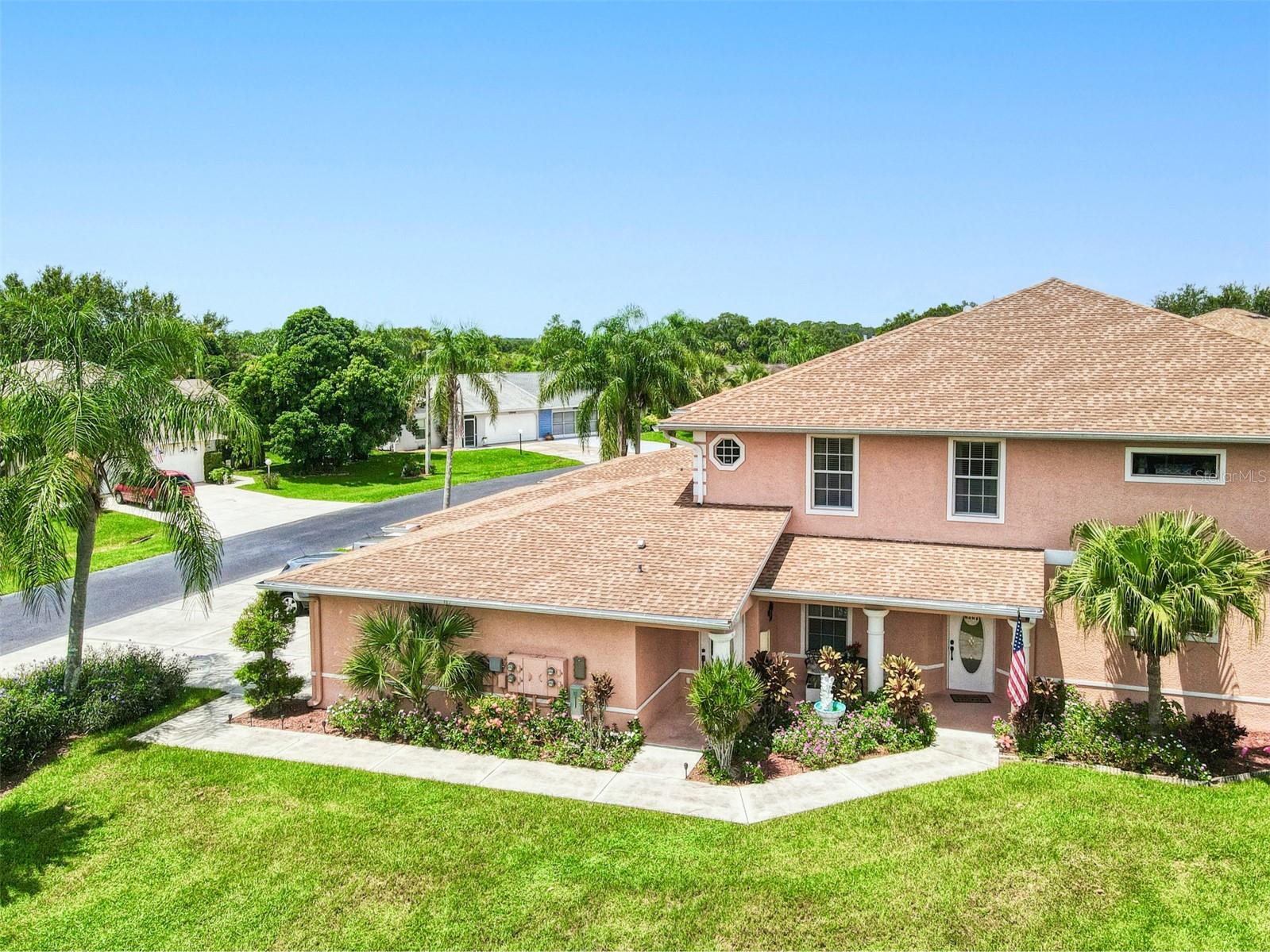 KINGS GREEN/MAJESTIC PH 2 BLDG - Residential