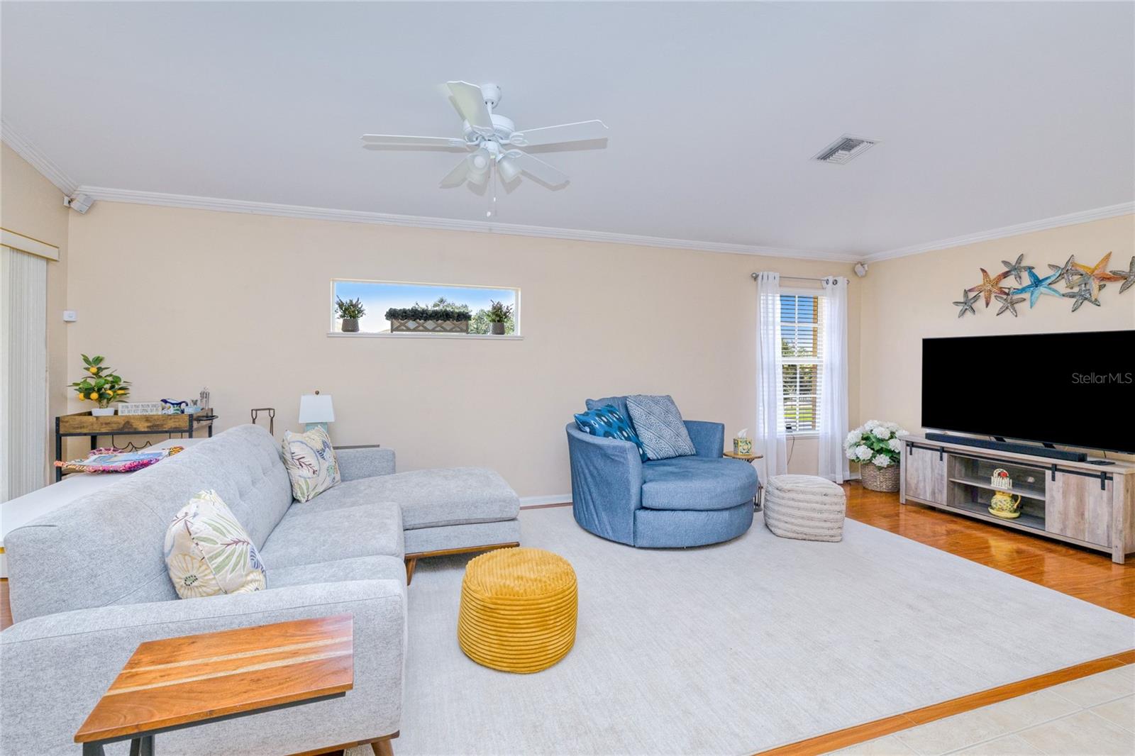 KINGS GREEN/MAJESTIC PH 2 BLDG - Residential