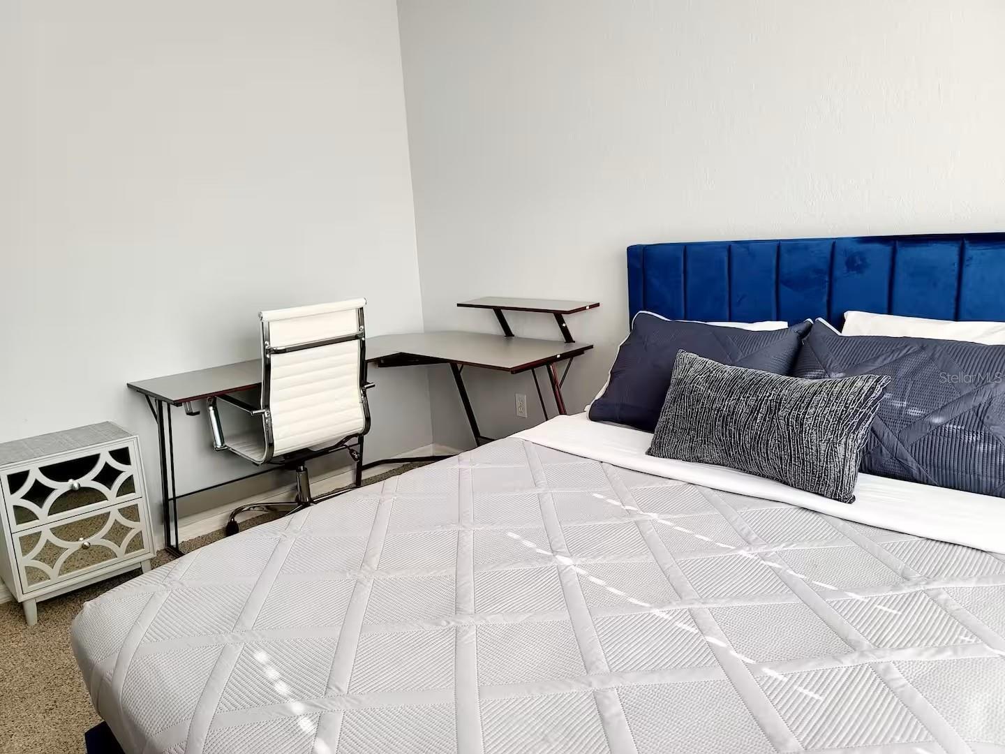 VILLAS AT SEVEN DWARFS LANE CONDO - Residential