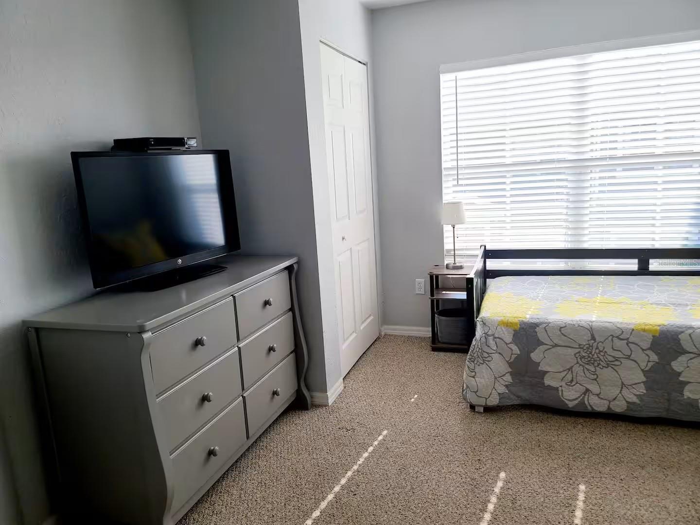 VILLAS AT SEVEN DWARFS LANE CONDO - Residential