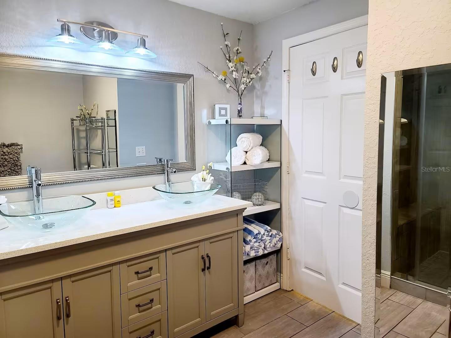 VILLAS AT SEVEN DWARFS LANE CONDO - Residential