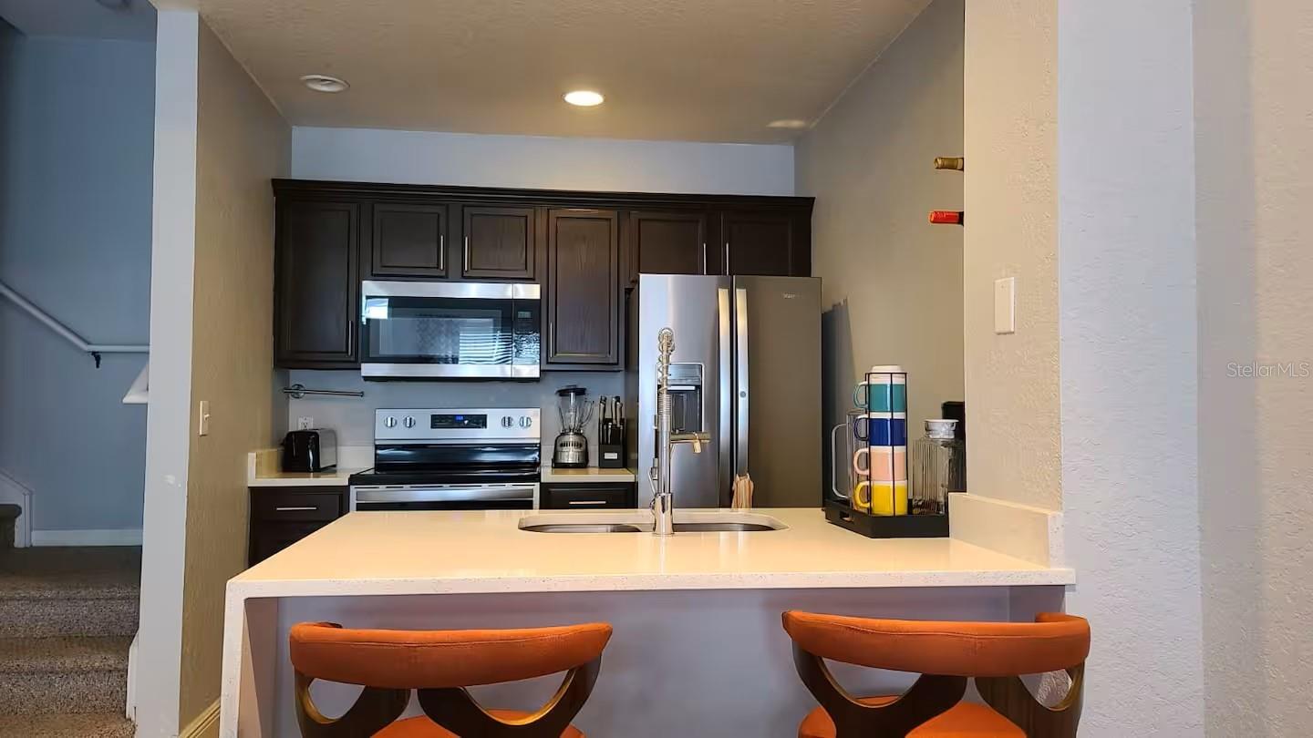 VILLAS AT SEVEN DWARFS LANE CONDO - Residential