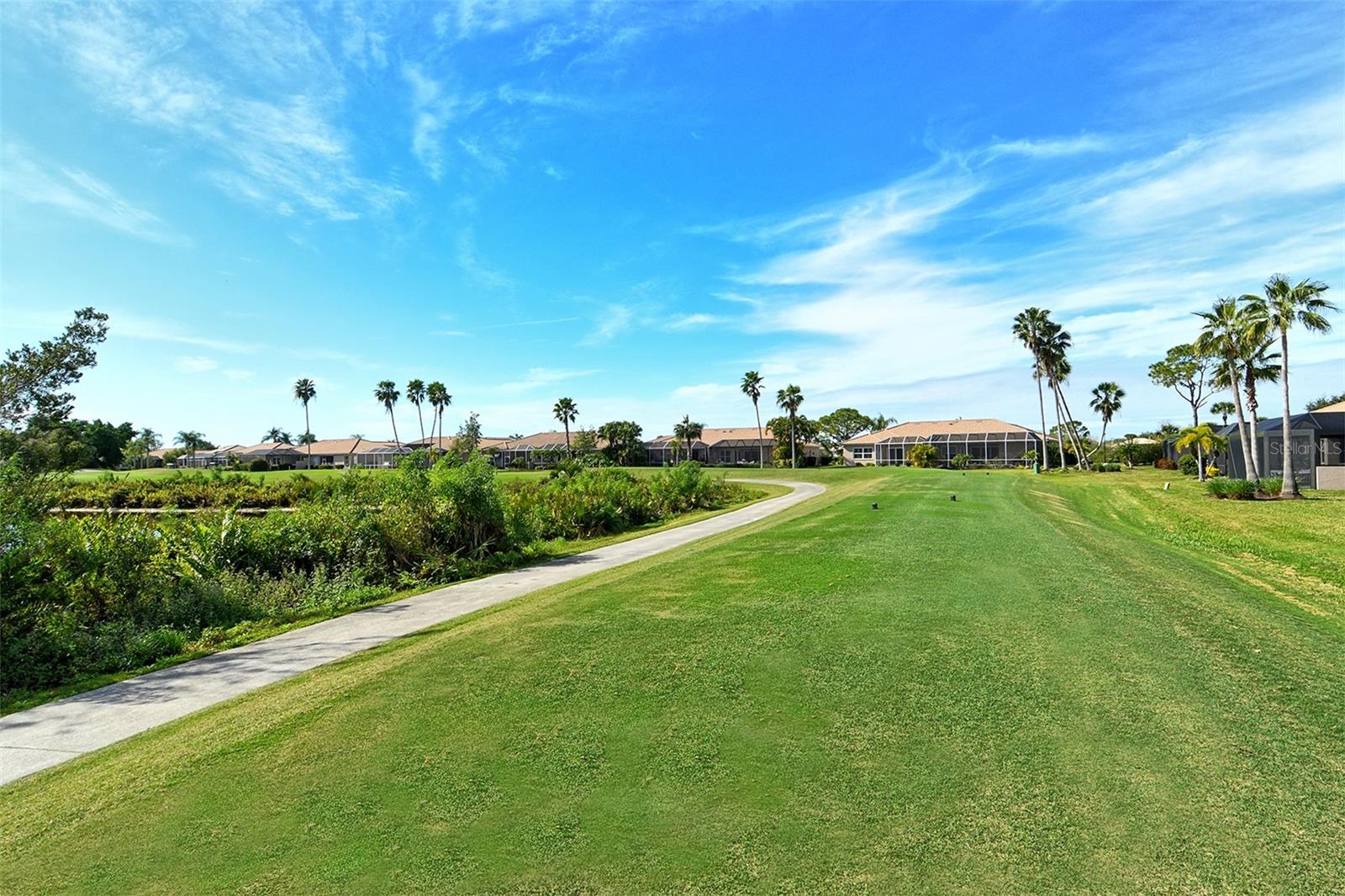 HERITAGE OAKS GOLF & COUNTRY CLUB - Residential