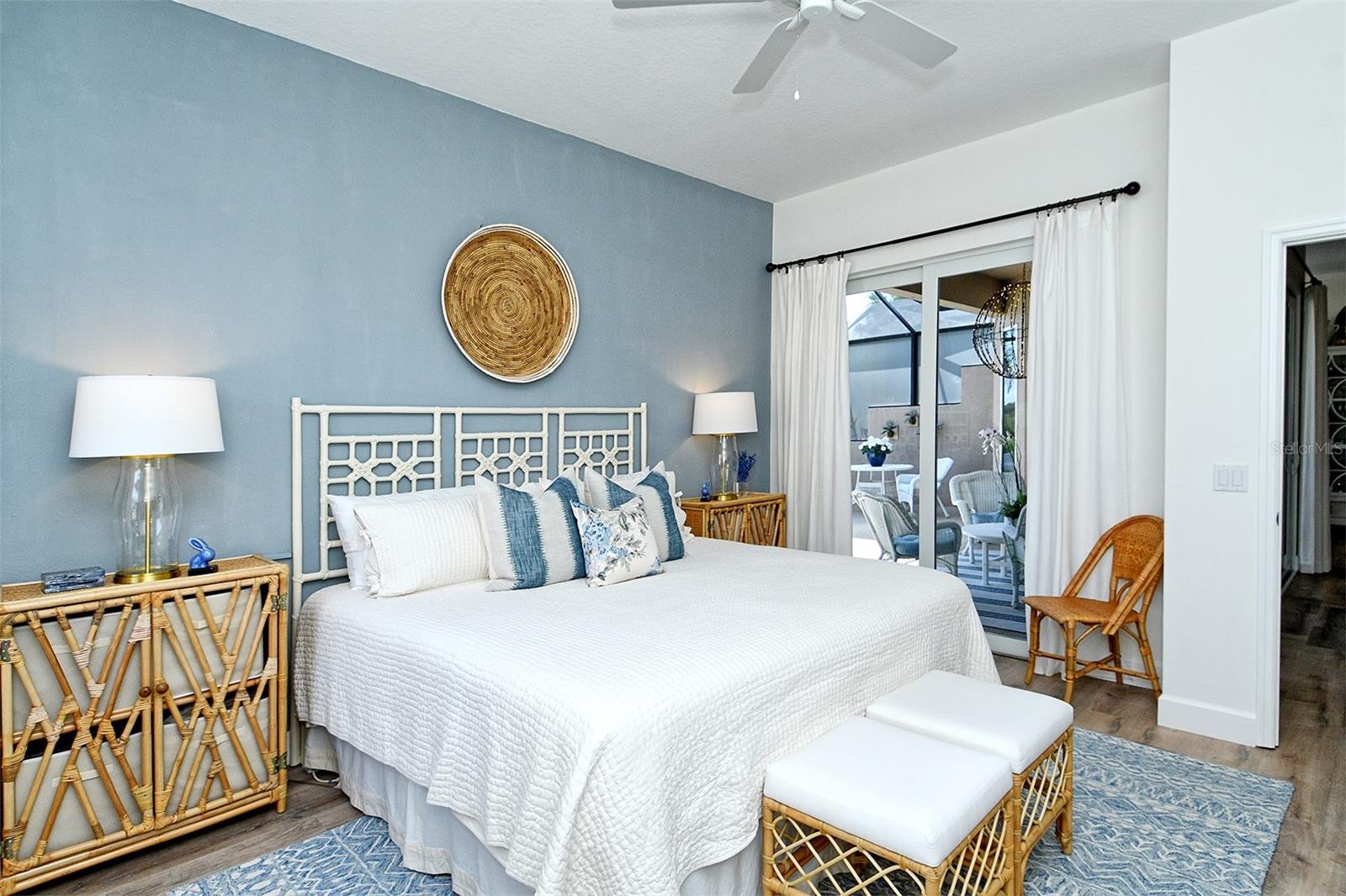 HERITAGE OAKS GOLF & COUNTRY CLUB - Residential