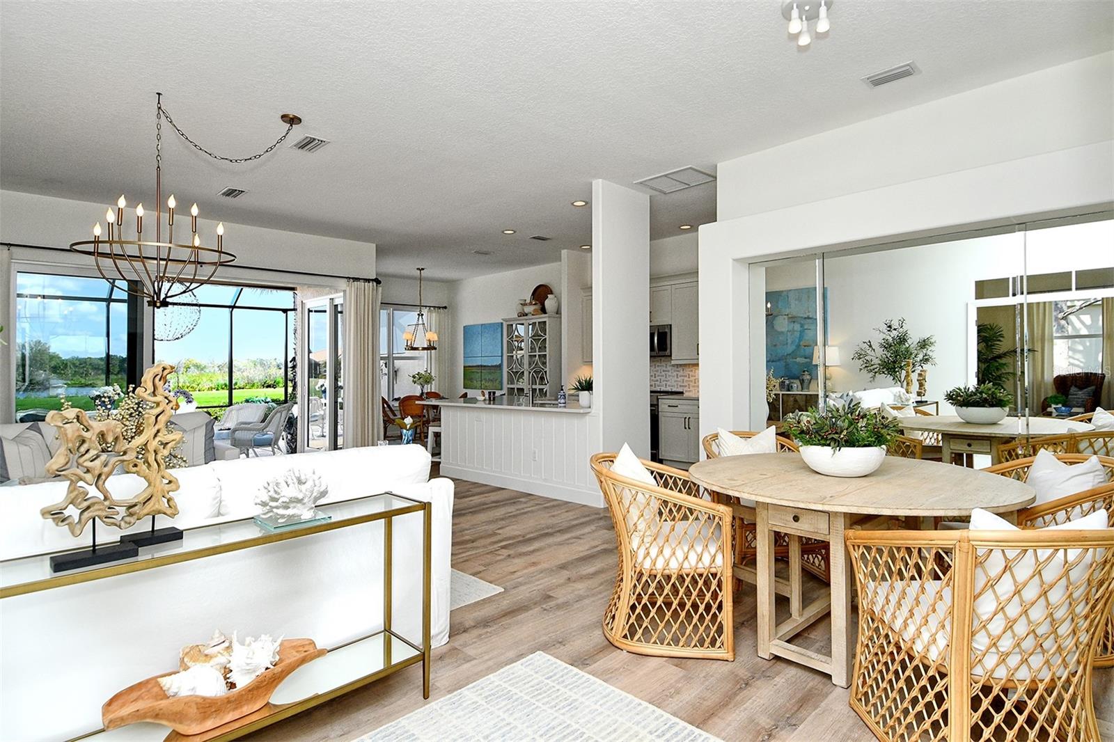 HERITAGE OAKS GOLF & COUNTRY CLUB - Residential