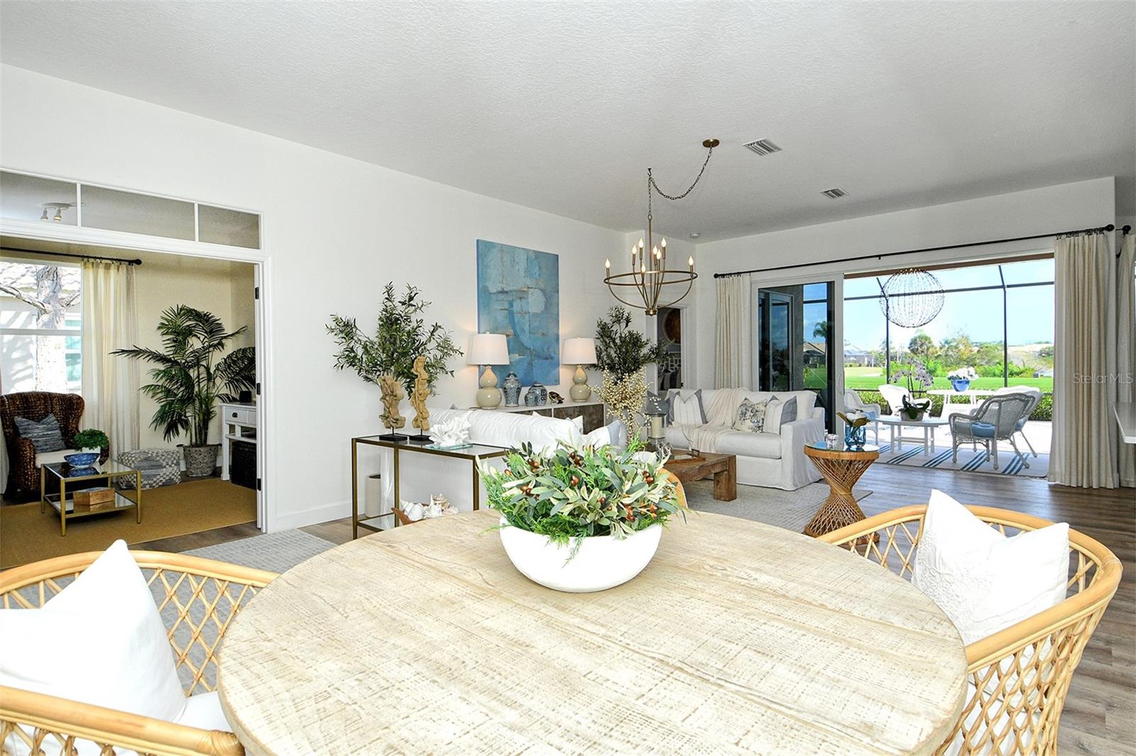 HERITAGE OAKS GOLF & COUNTRY CLUB - Residential