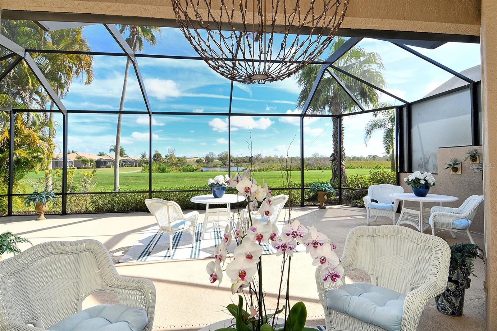 HERITAGE OAKS GOLF & COUNTRY CLUB - Residential