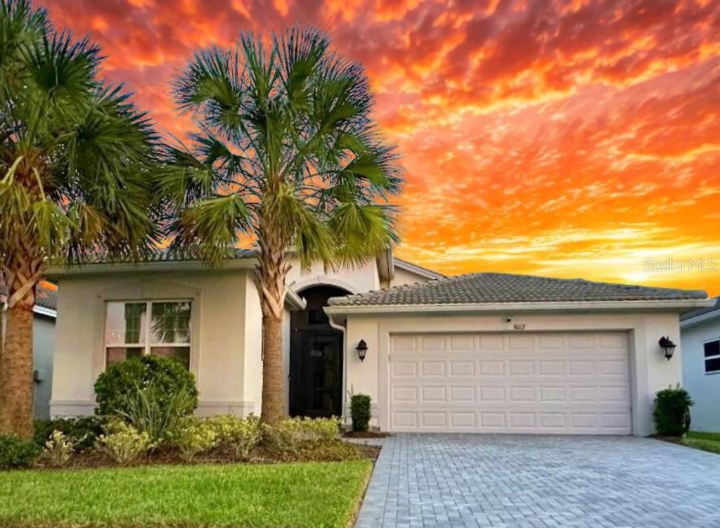 Photo of 5013 Sevilla Shores Drive, Wimauma, FL 33598 (MLS # G5088664)