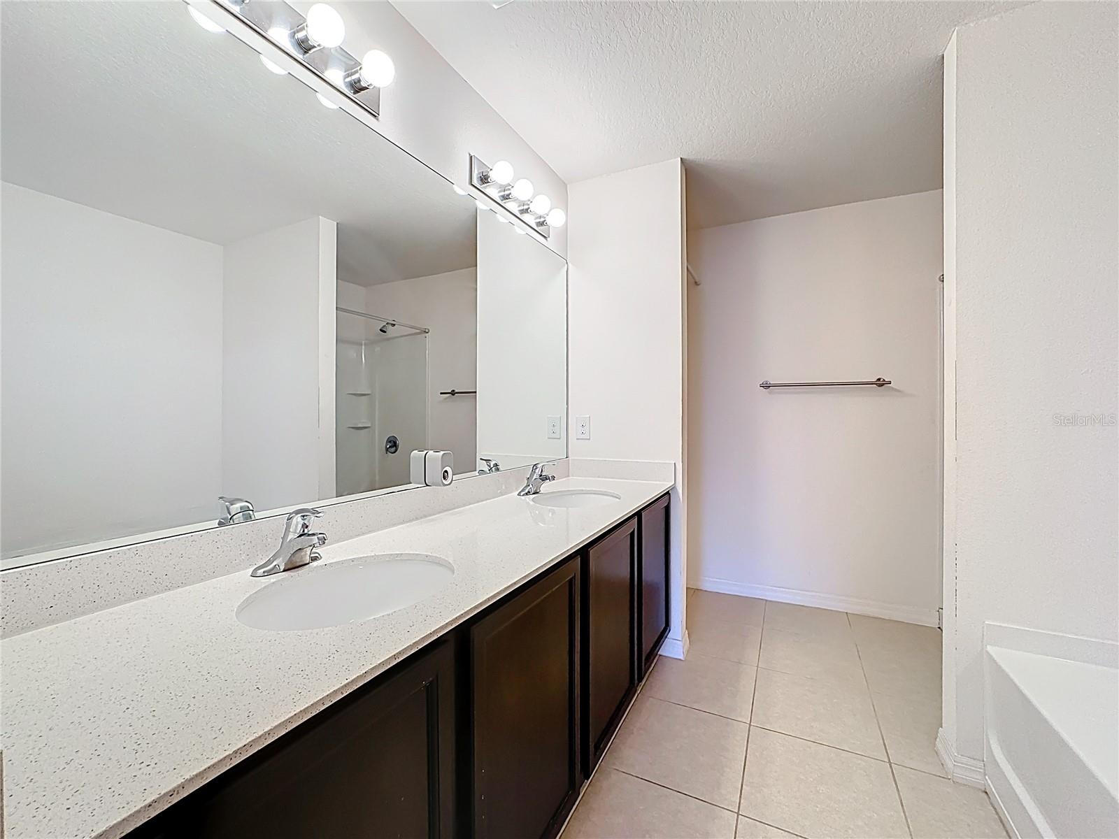 RIDGE/SWAN LAKE - Residential