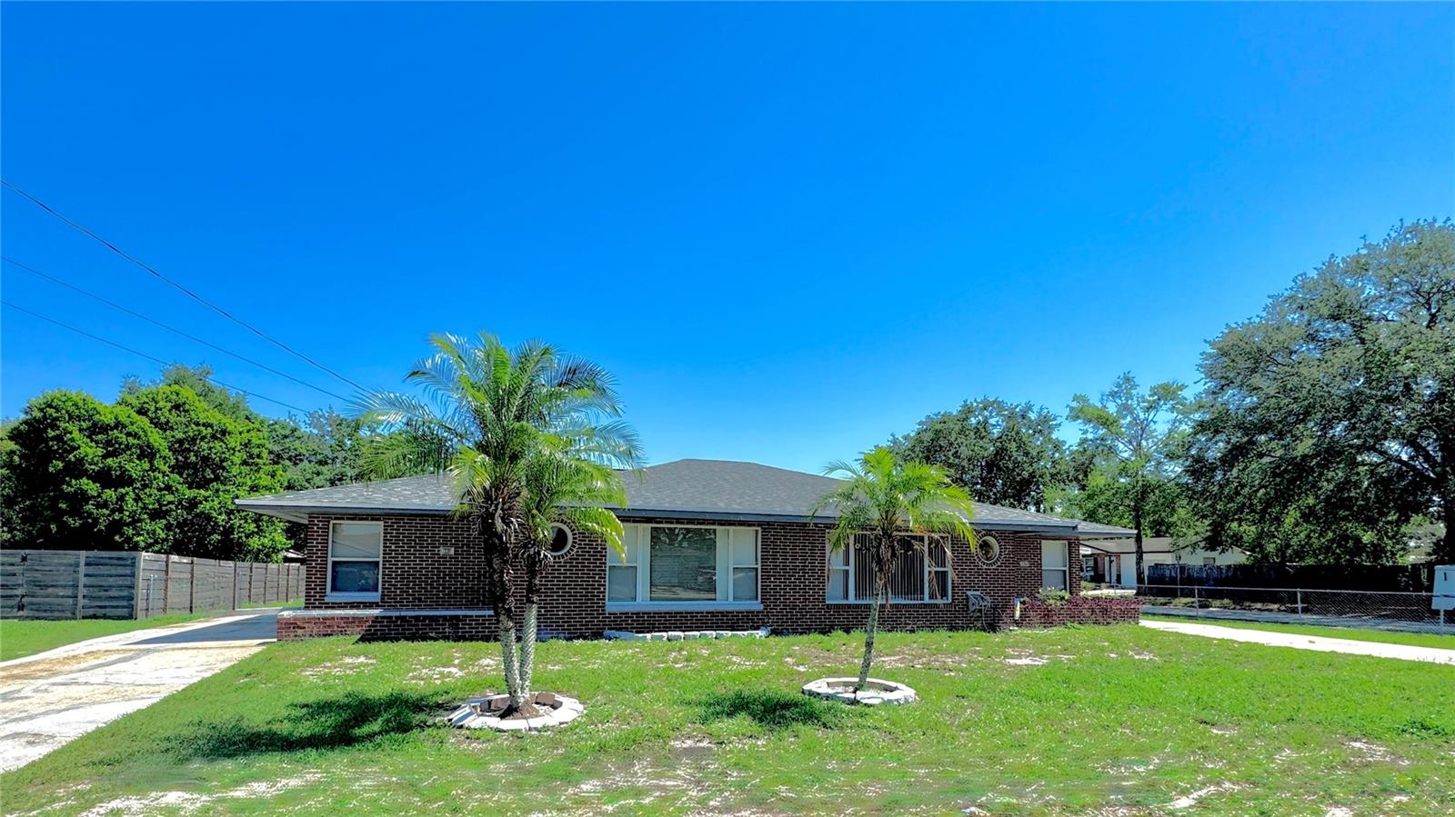 Investor Opportunity – Two Duplex Units for Sale in Longwood! Don’t miss this rare opportunity to own both sides of a well-maintained duplex in a prime Longwood location just off 17-92. Each unit is a 2BR/1BA with lots of natural light, a screened-in patio, and each have a fenced backyard. New roof installed in 2021 and new A/C unit in unit 887 in 2023. Great long-term or short-term rental potential.
Addresses: 881 E. ChurchAve & 887 E. ChurchAve
Unit 881 is vacant and available for showing with lockbox. Please Text me for code
Unit 887 is tenant-occupied through 10/31/2025. Tenant requires 30-day notice to vacate if buyer prefers occupancy sooner. This is a perfect investment property with strong rental potential in a growing area. Please do not disturb tenant in 887. Showings for 887 by appointment only.