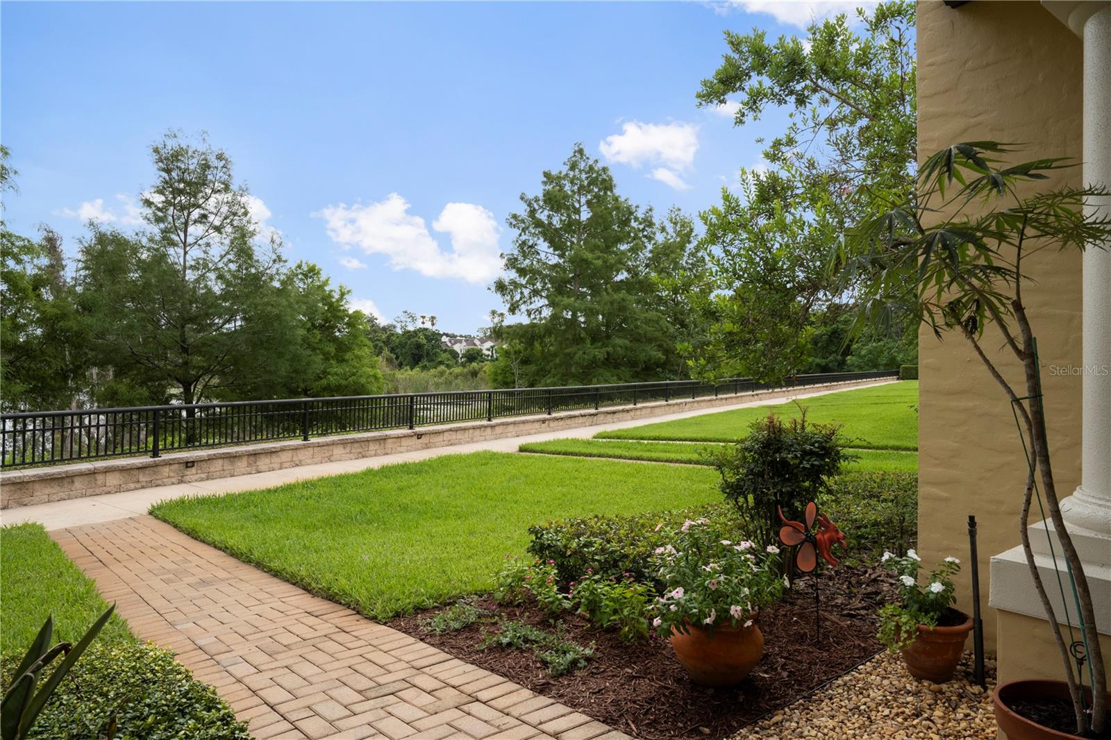 1132 CHARMING STREET