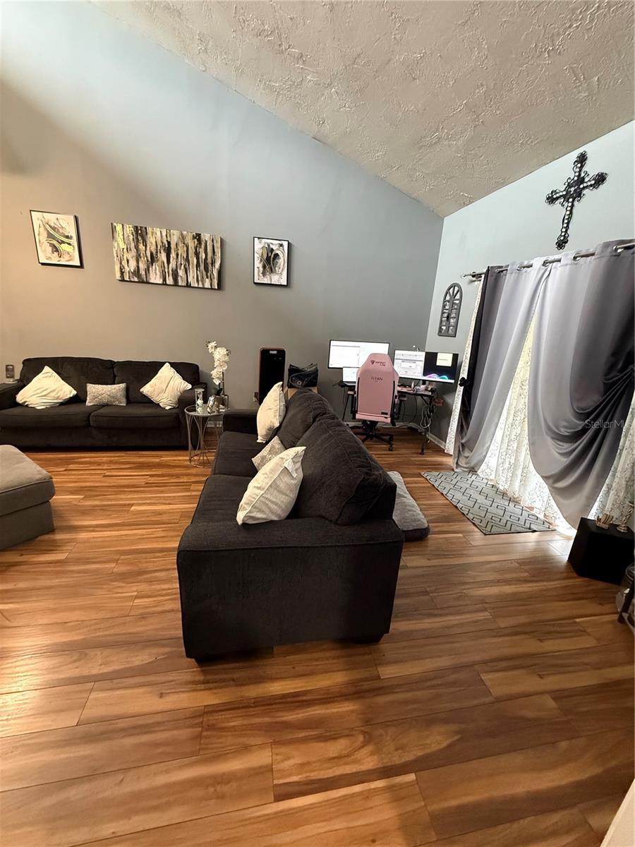 BRANDYWINE CONDO 01 - Residential