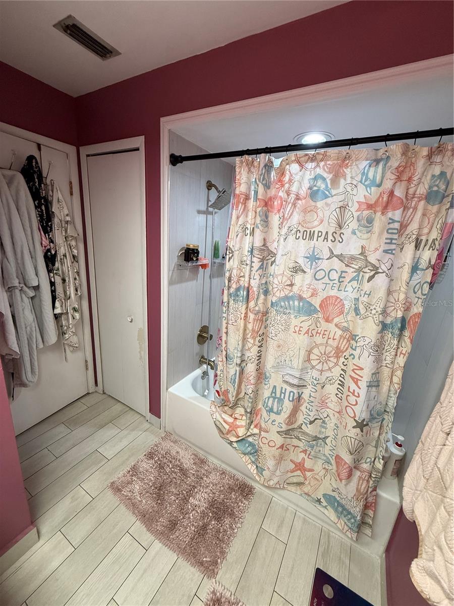BRANDYWINE CONDO 01 - Residential