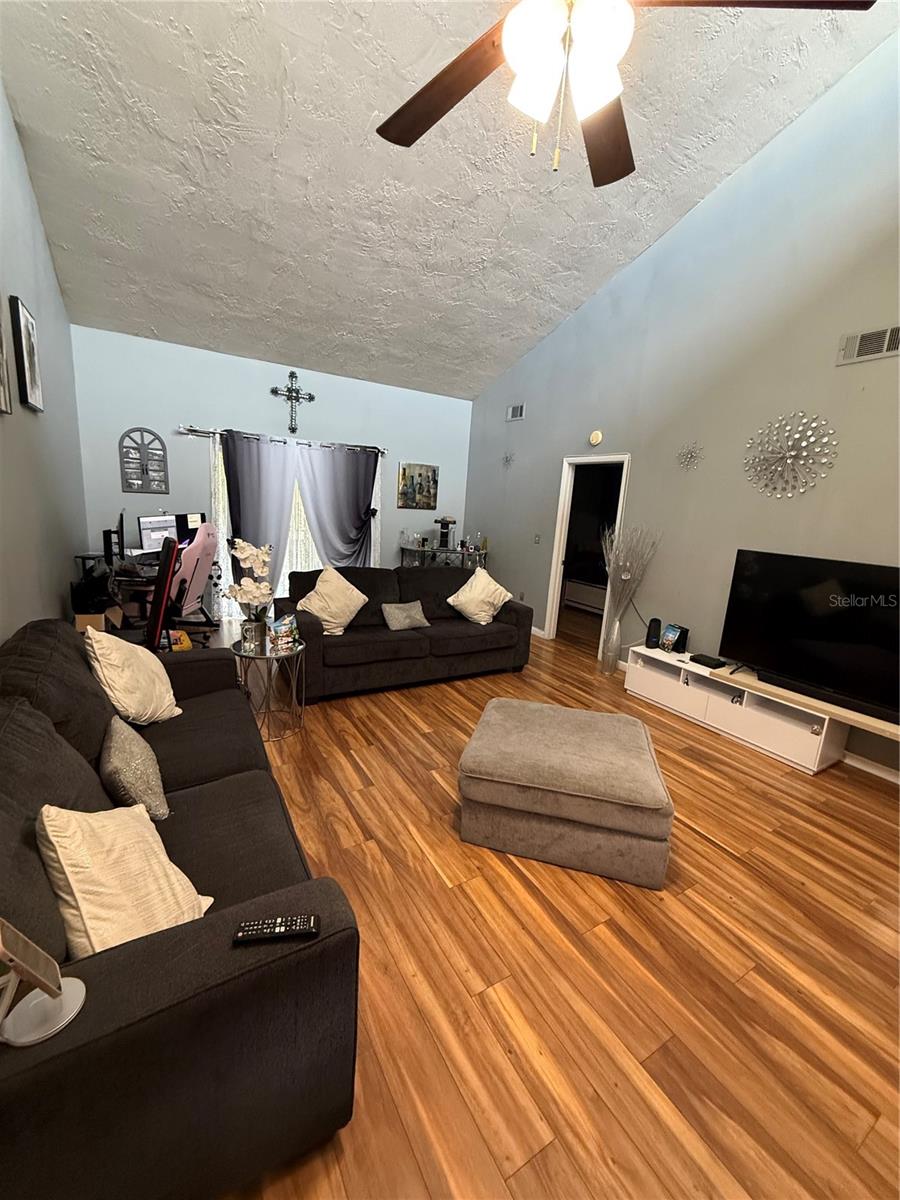 BRANDYWINE CONDO 01 - Residential
