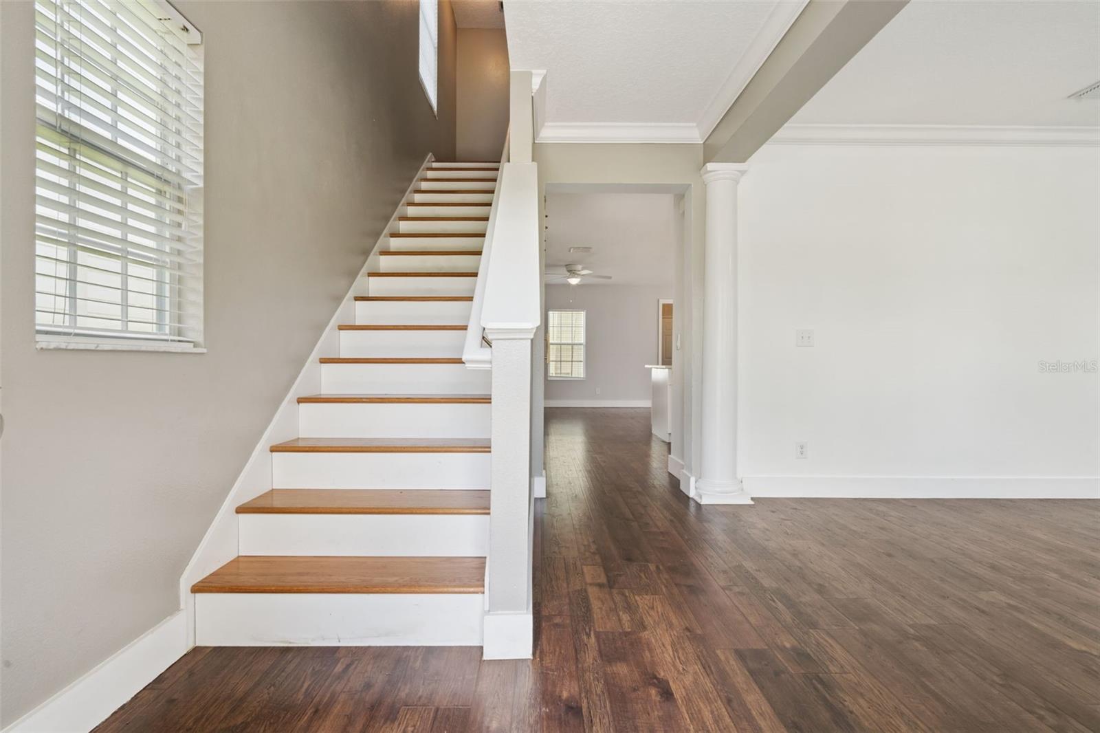 1102 GOLDENASTER COURT