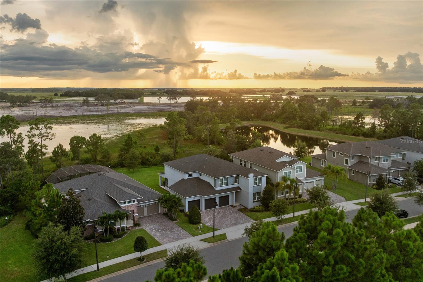 HAWKSMOOR PH 4 - Residential