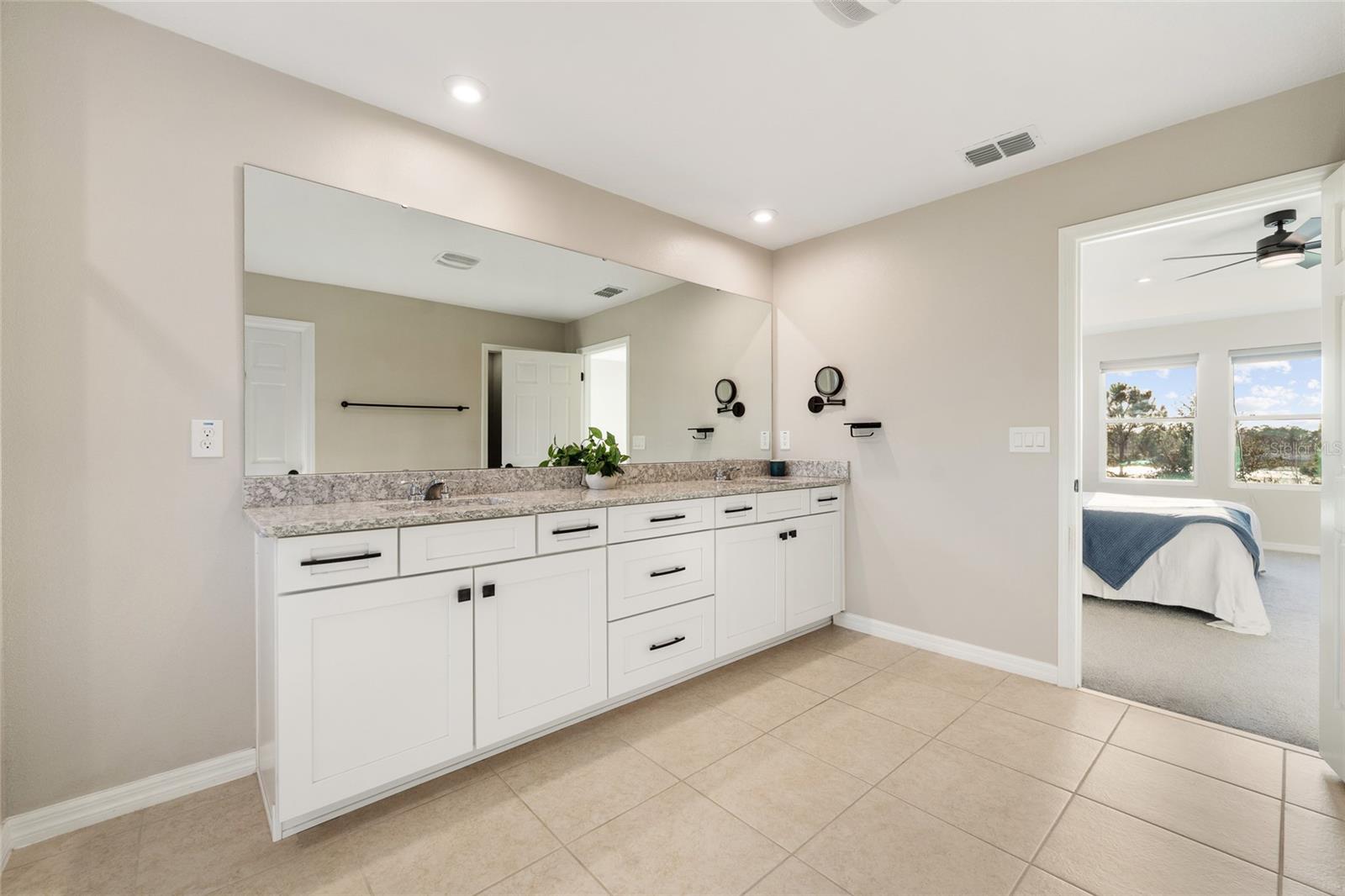 HAWKSMOOR PH 4 - Residential