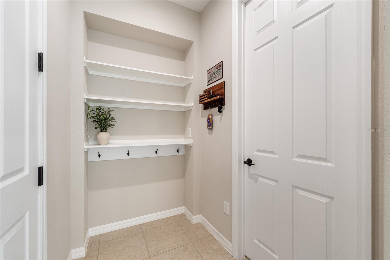 HAWKSMOOR PH 4 - Residential