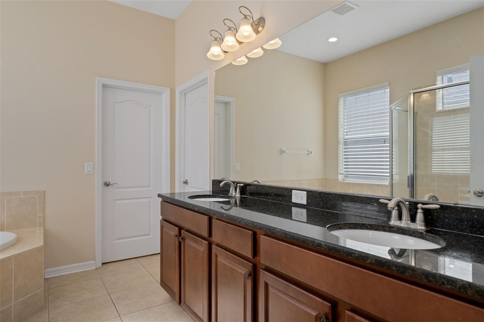 07 OAKS PCLS C-4B & S-1A - Residential