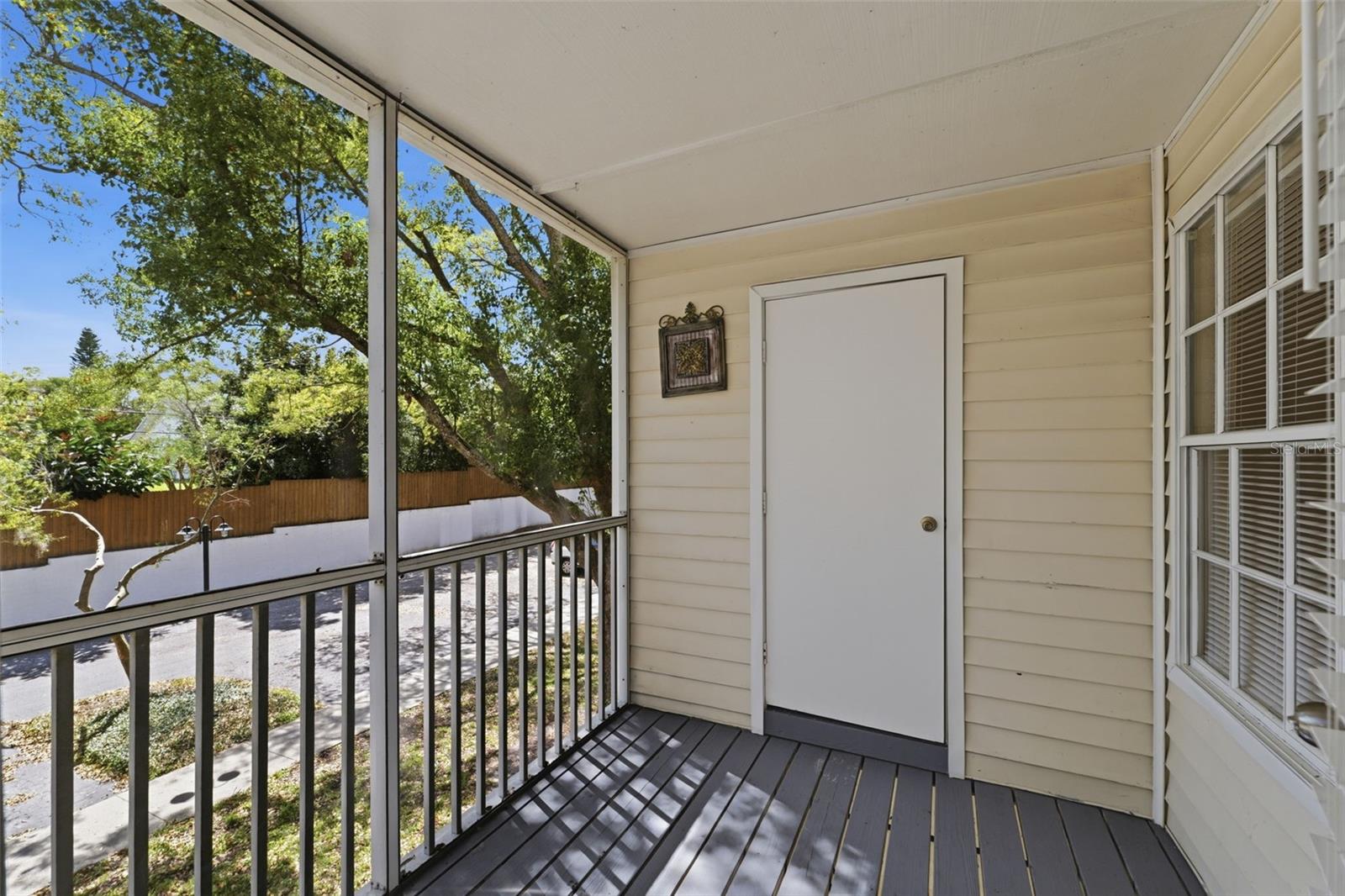 BENTLEY AT COBBS LANDING CONDO THE - Residential