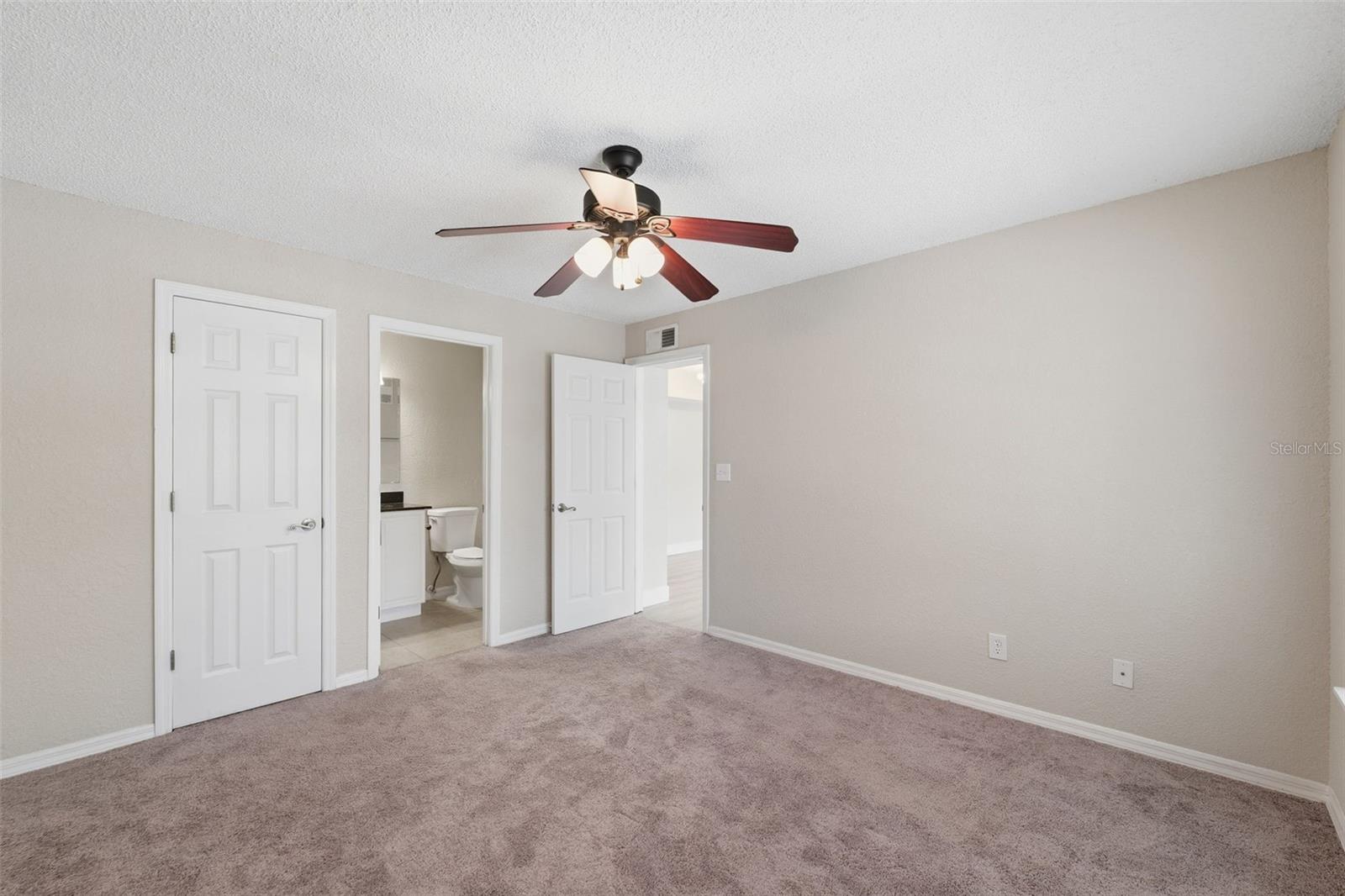 BENTLEY AT COBBS LANDING CONDO THE - Residential