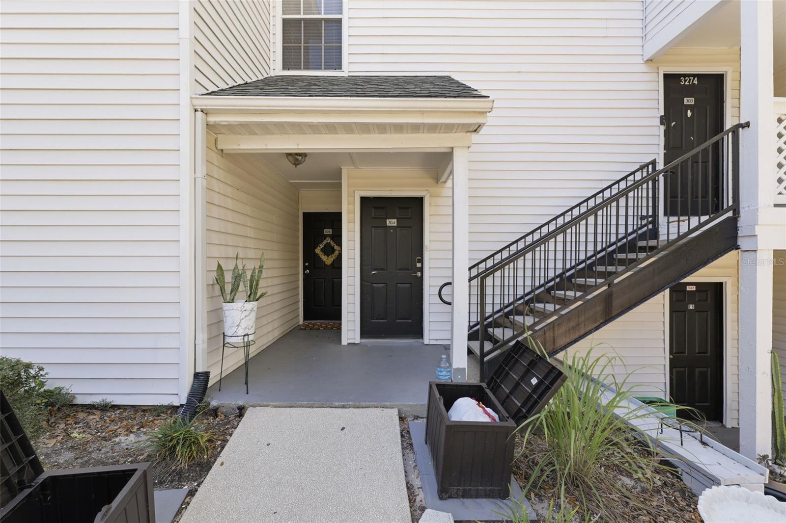 BENTLEY AT COBBS LANDING CONDO THE - Residential