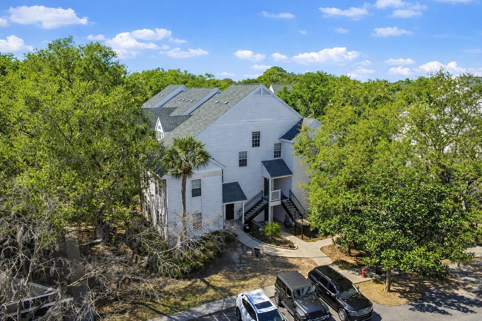 BENTLEY AT COBBS LANDING CONDO THE - Residential