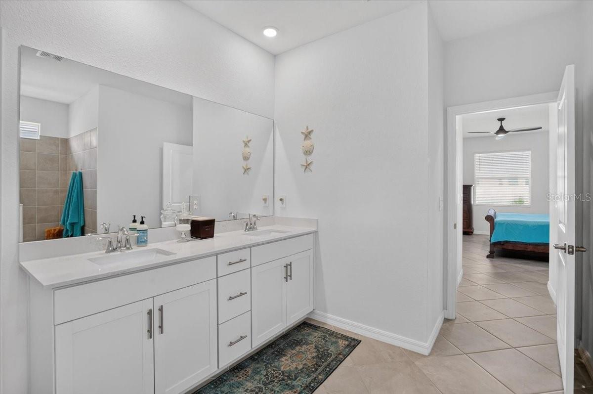 Picture for the property A4703635, 3 beds, 3 baths