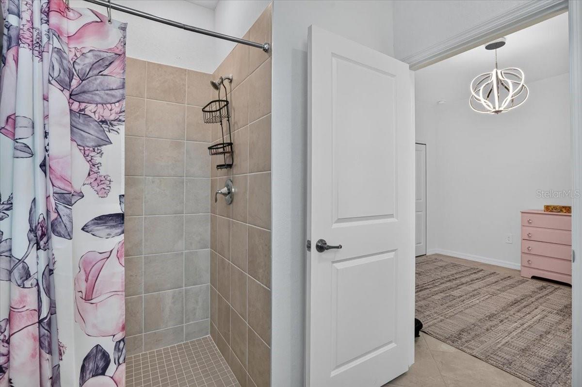 Picture for the property A4703635, 3 beds, 3 baths
