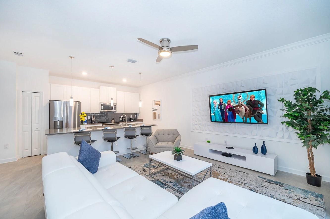 COVE AT STOREY LAKE 4 - Residential Lease