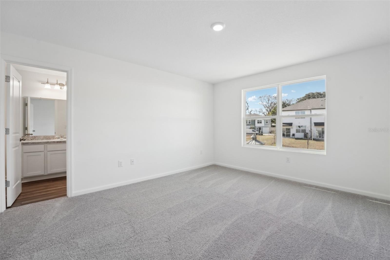 VISTA TOWNHOMES - Residential