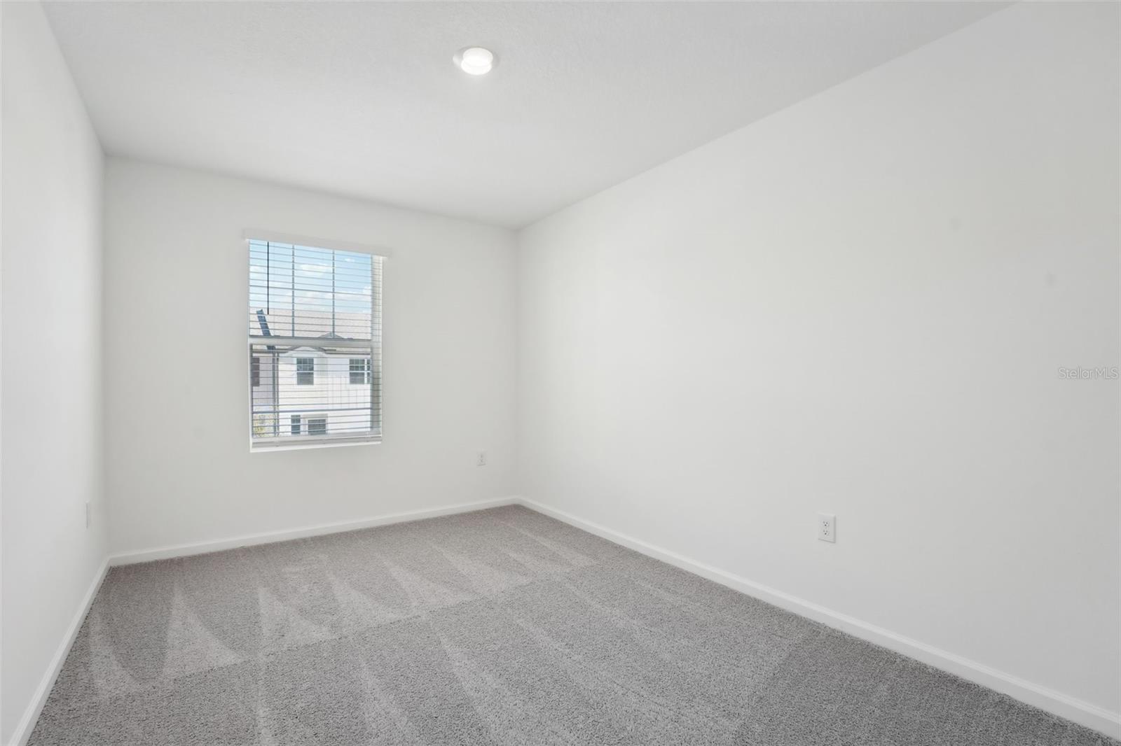 VISTA TOWNHOMES - Residential