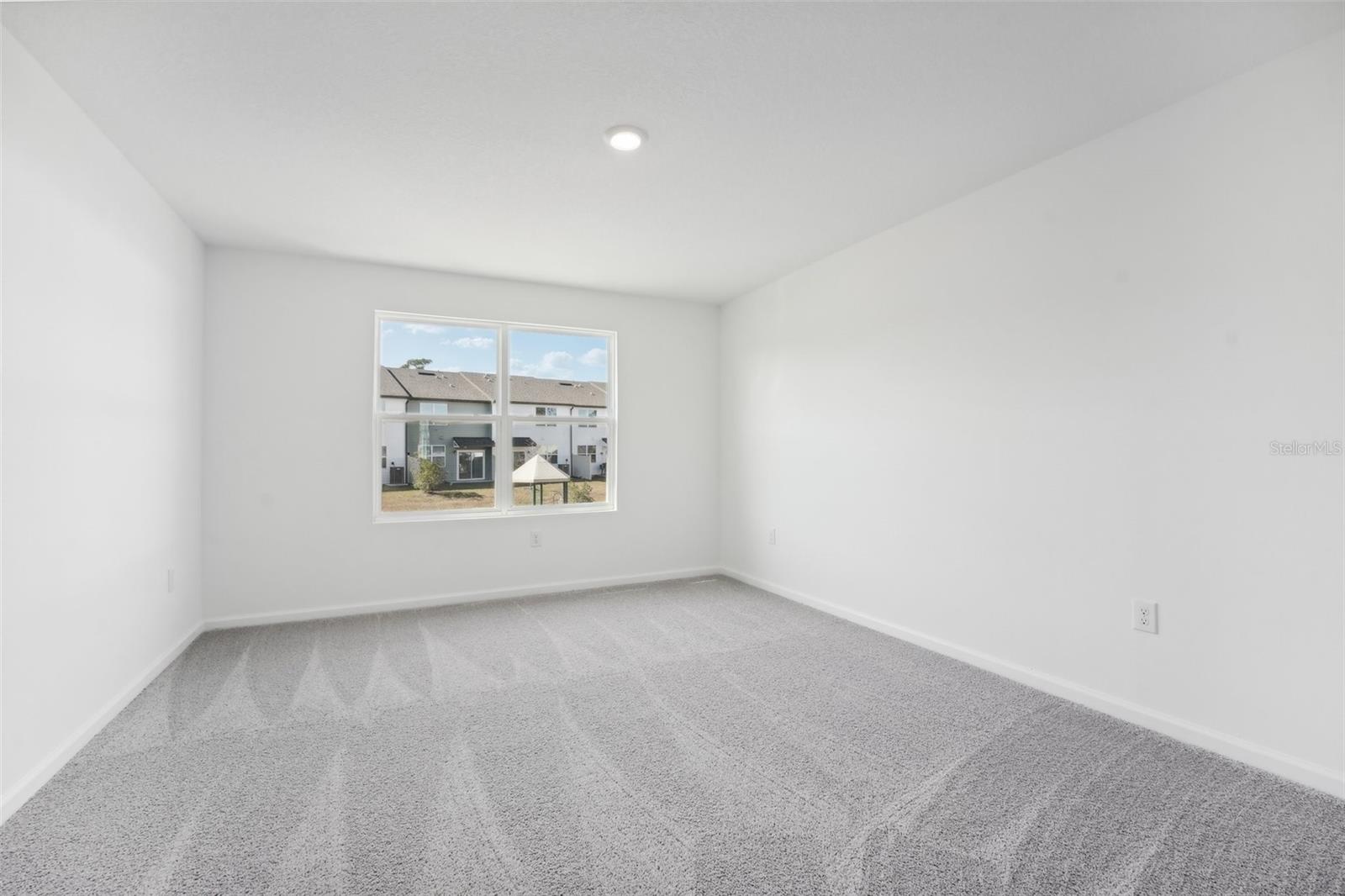 VISTA TOWNHOMES - Residential
