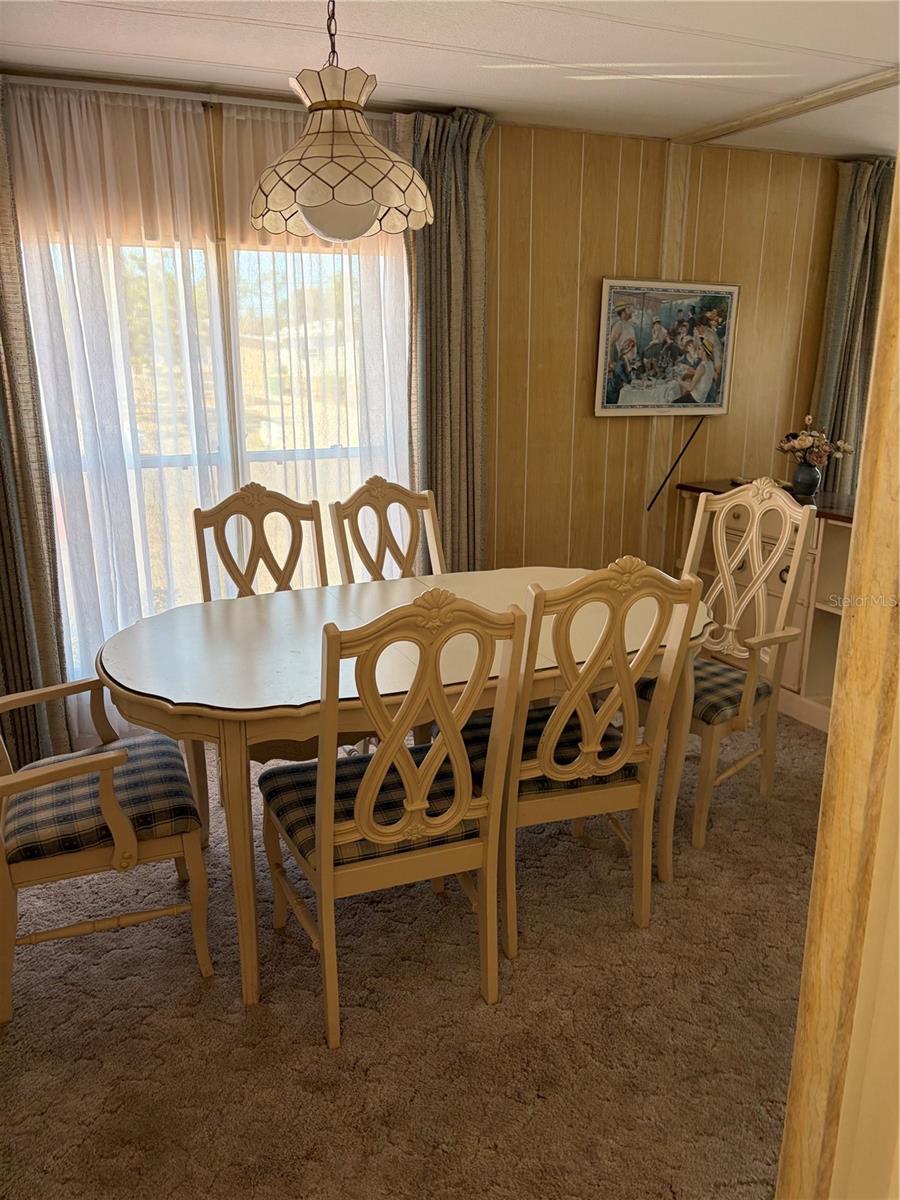 HOLIDAY MOB ESTATES 1ST ADD - Residential