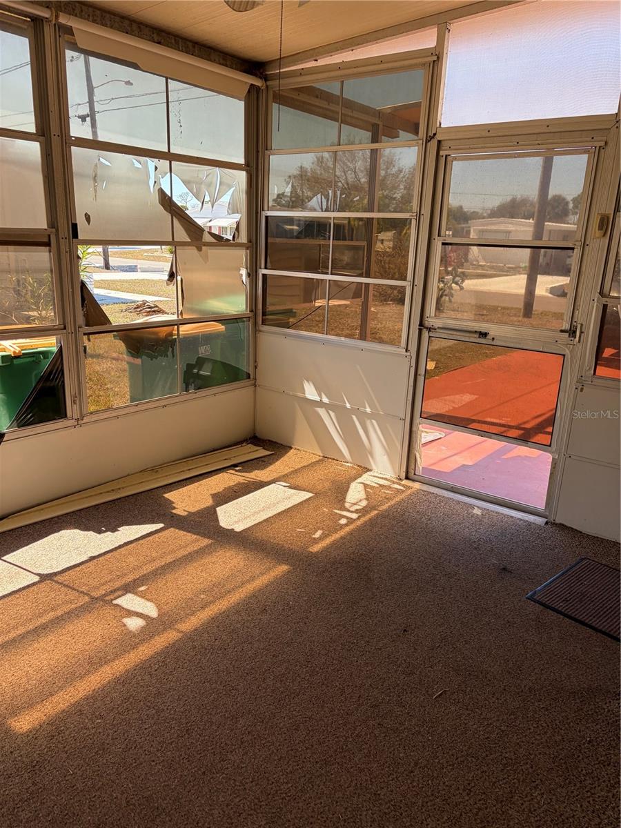 HOLIDAY MOB ESTATES 1ST ADD - Residential