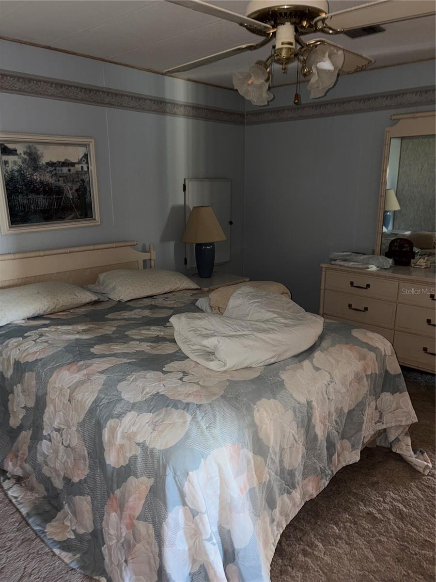 HOLIDAY MOB ESTATES 1ST ADD - Residential